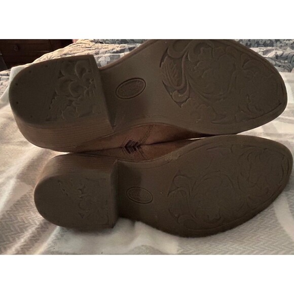 Eurosoft by Sofft women’s fashion bootie size 8. - Picture 3 of 4